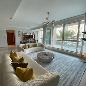 Dream - Marina Quays Апартаменты